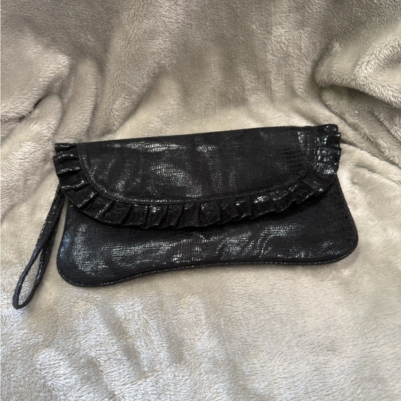 Steve Madden Black Ruffle Wristlet Clutch - Picture 1 of 9